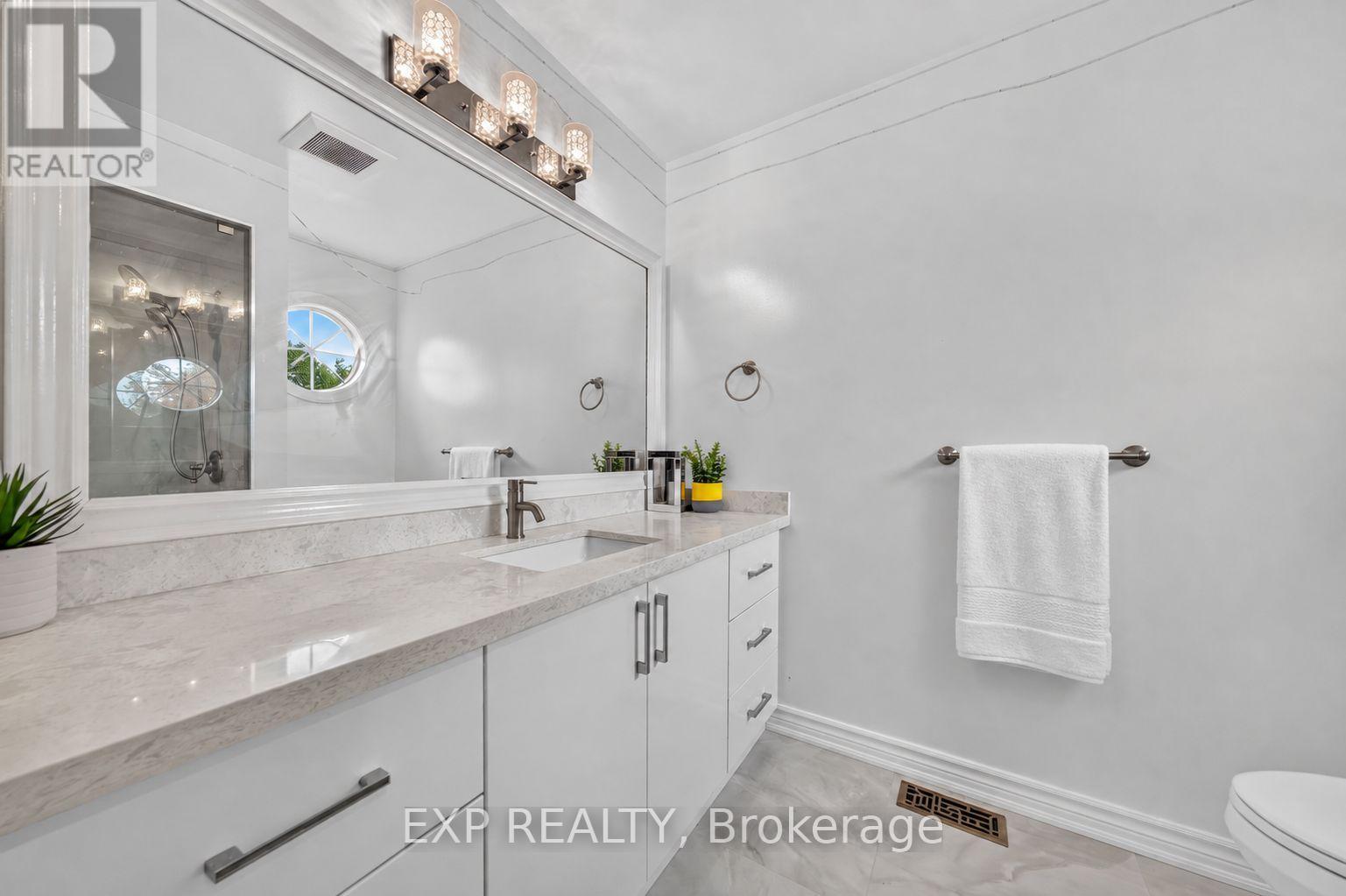 785 Quantra Crescent Property Photo 40