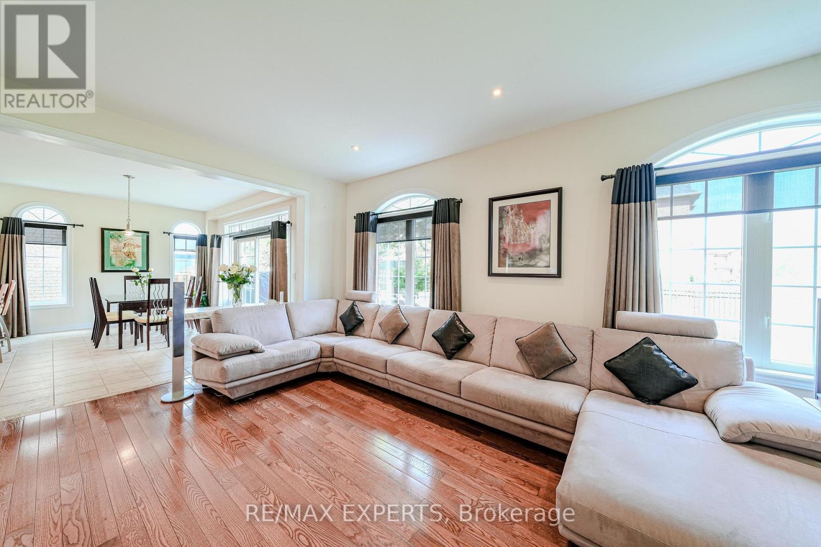 6 Elyssa Drive Property Photo 12