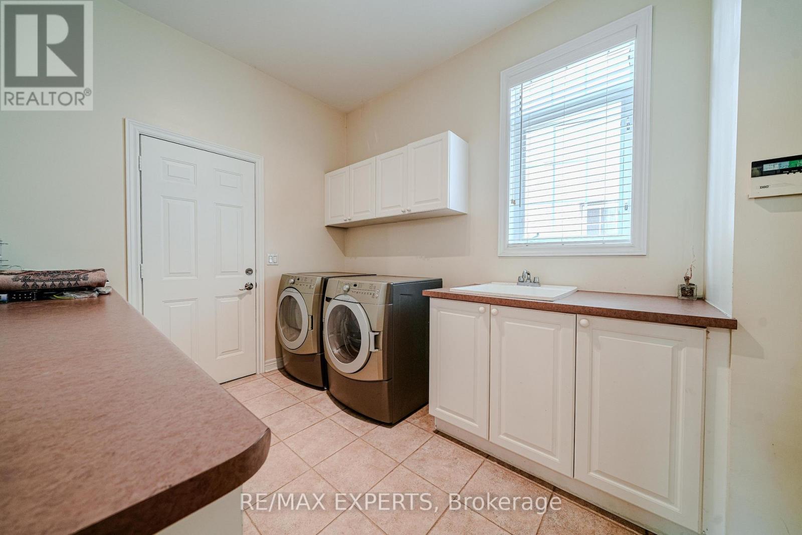 6 Elyssa Drive Property Photo 20