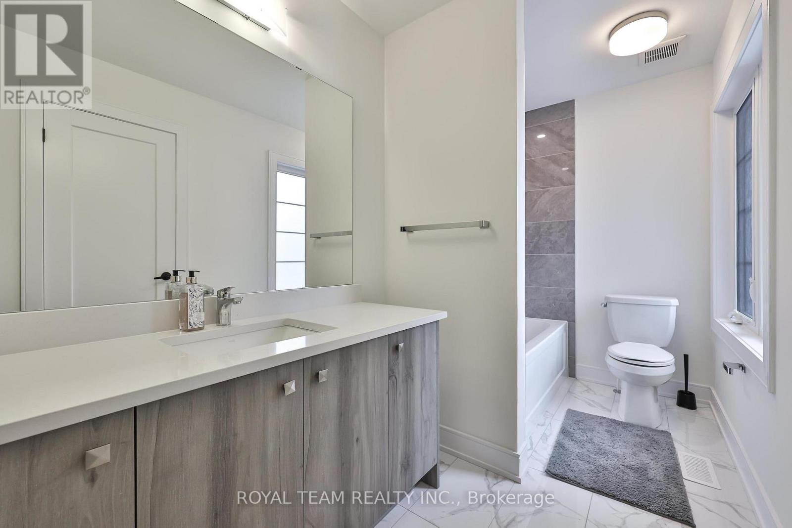 1361 Blackmore Street Property Photo 34