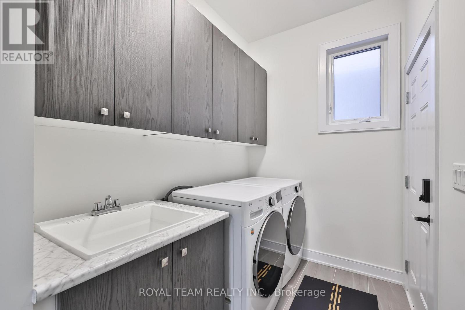 1361 Blackmore Street Property Photo 37
