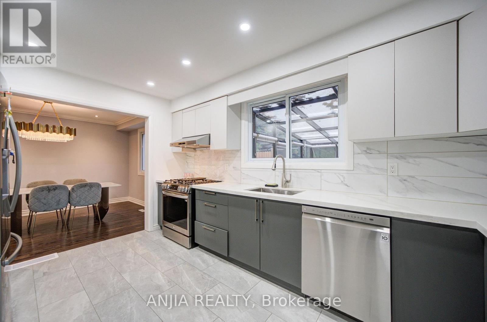 58 Summerfeldt Crescent Property Photo 11