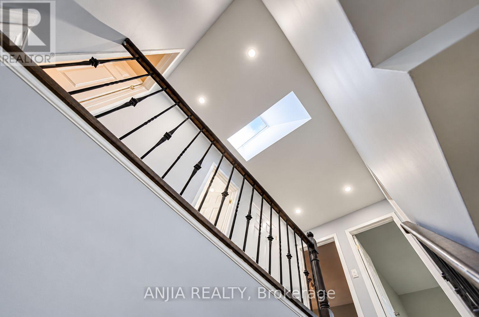 58 Summerfeldt Crescent Property Photo 15