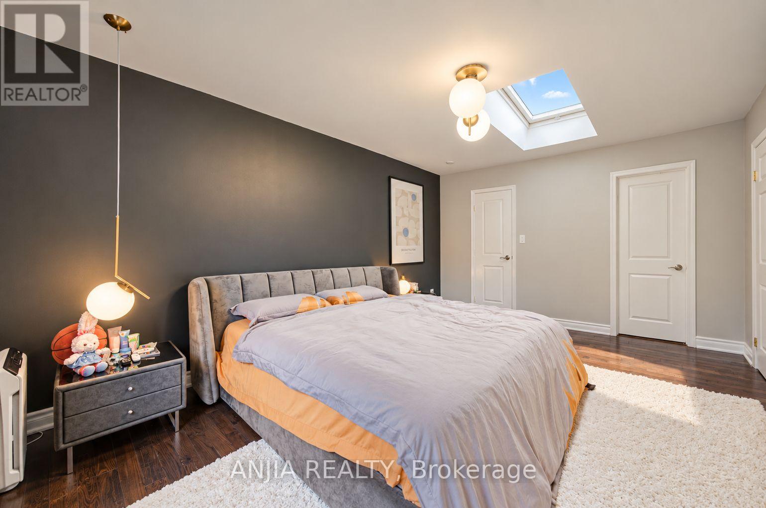 58 Summerfeldt Crescent Property Photo 18
