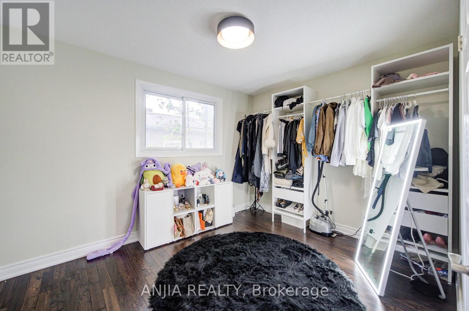 58 Summerfeldt Crescent Property Photo 26
