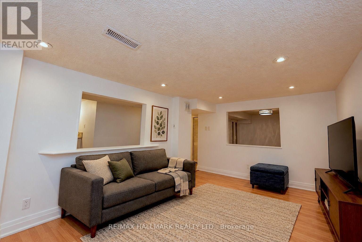 781 Pam Crescent Property Photo 36