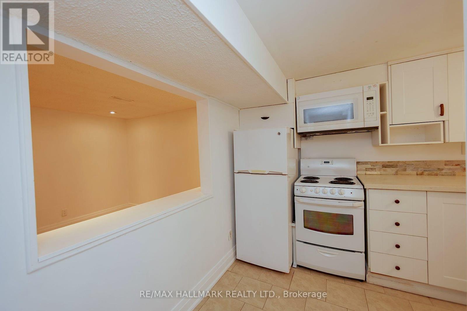 781 Pam Crescent Property Photo 38