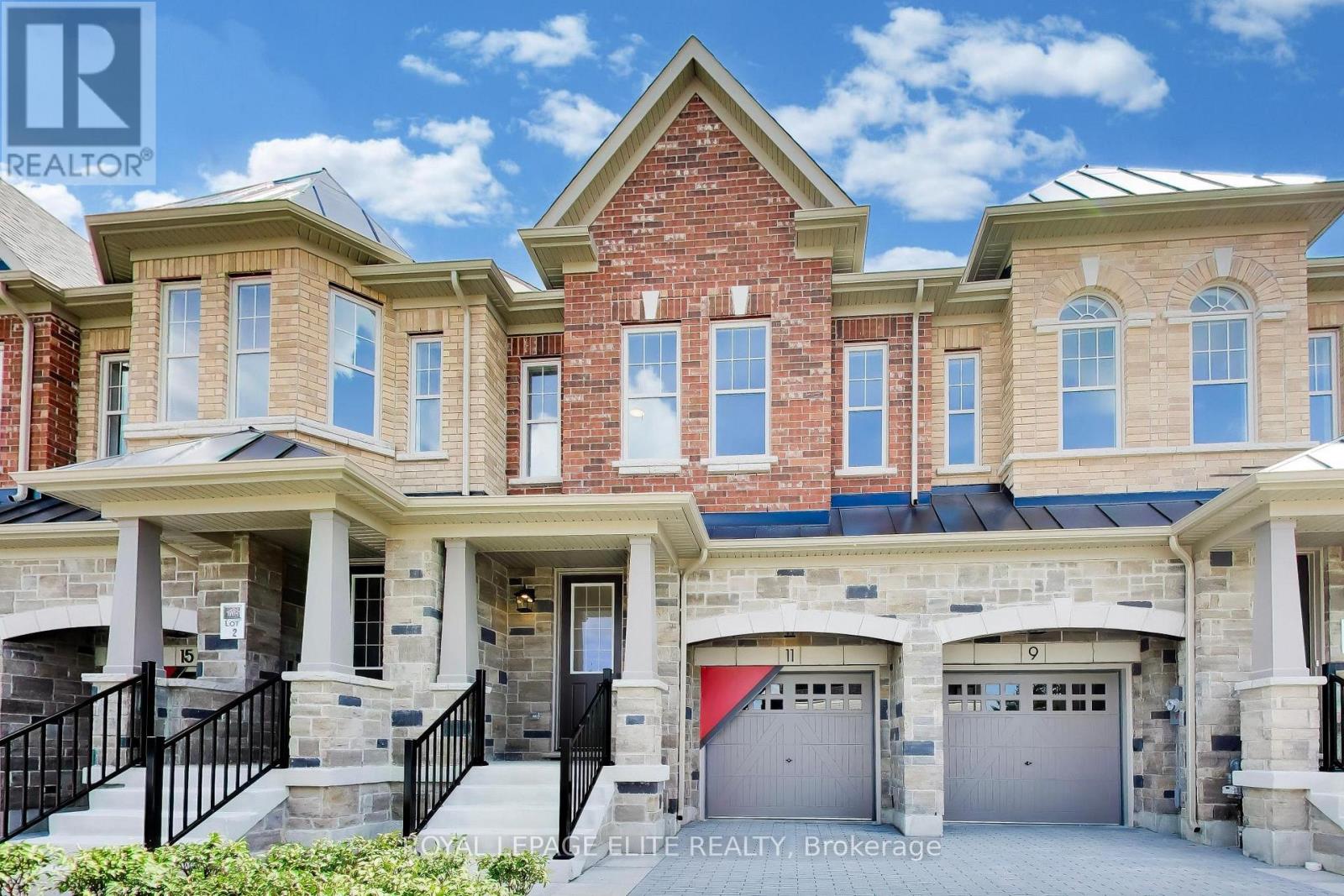 11 DENNISON STREET S Property Photo 1