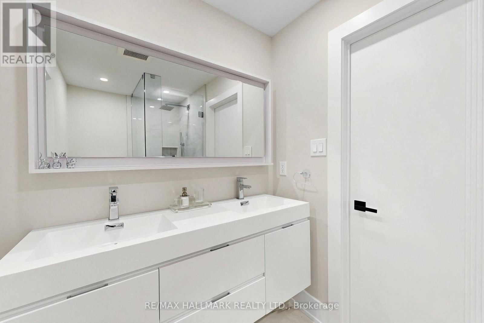 63 Willett Crescent Property Photo 23