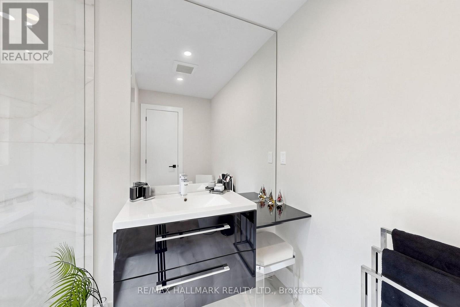 63 Willett Crescent Property Photo 28