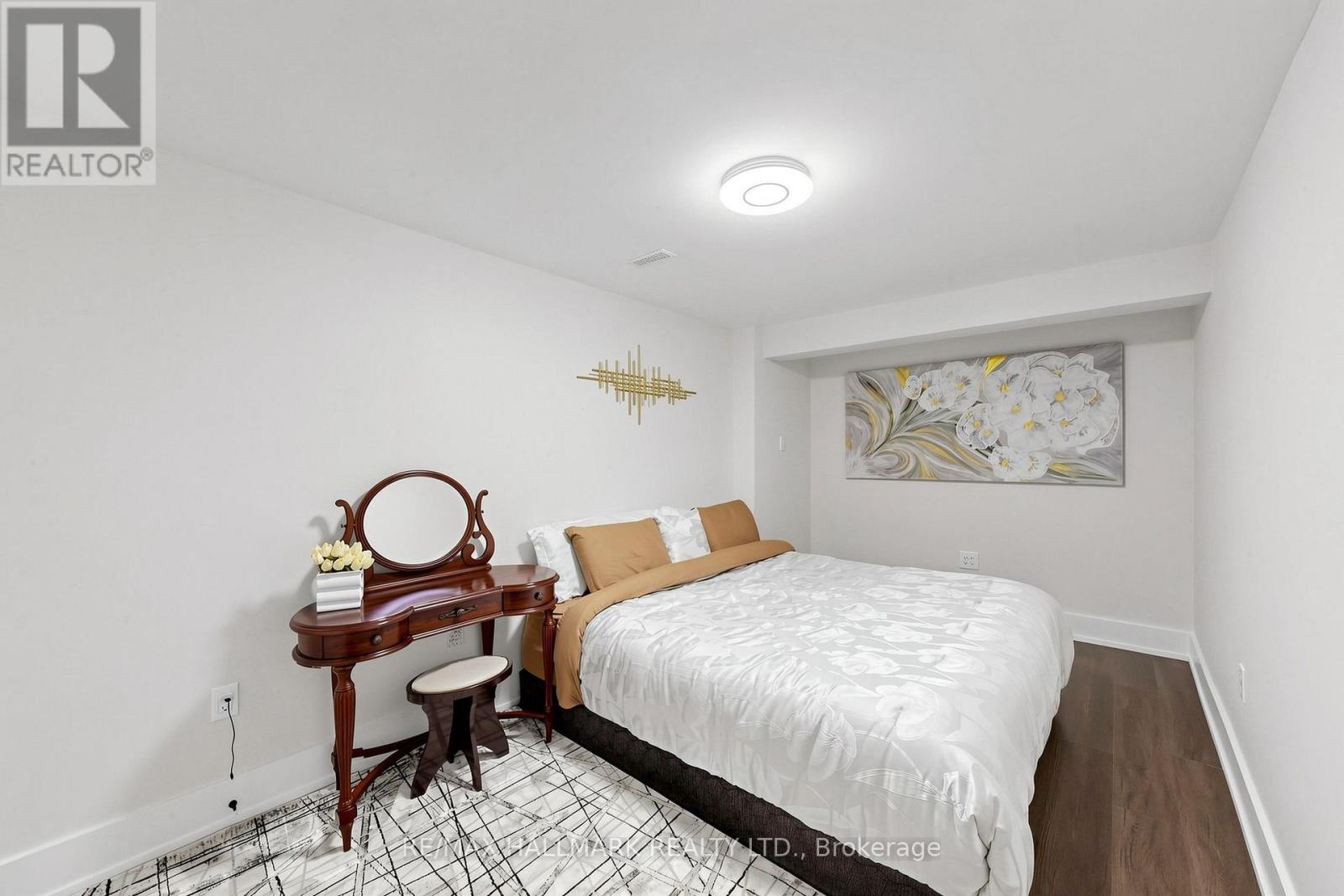 63 Willett Crescent Property Photo 37