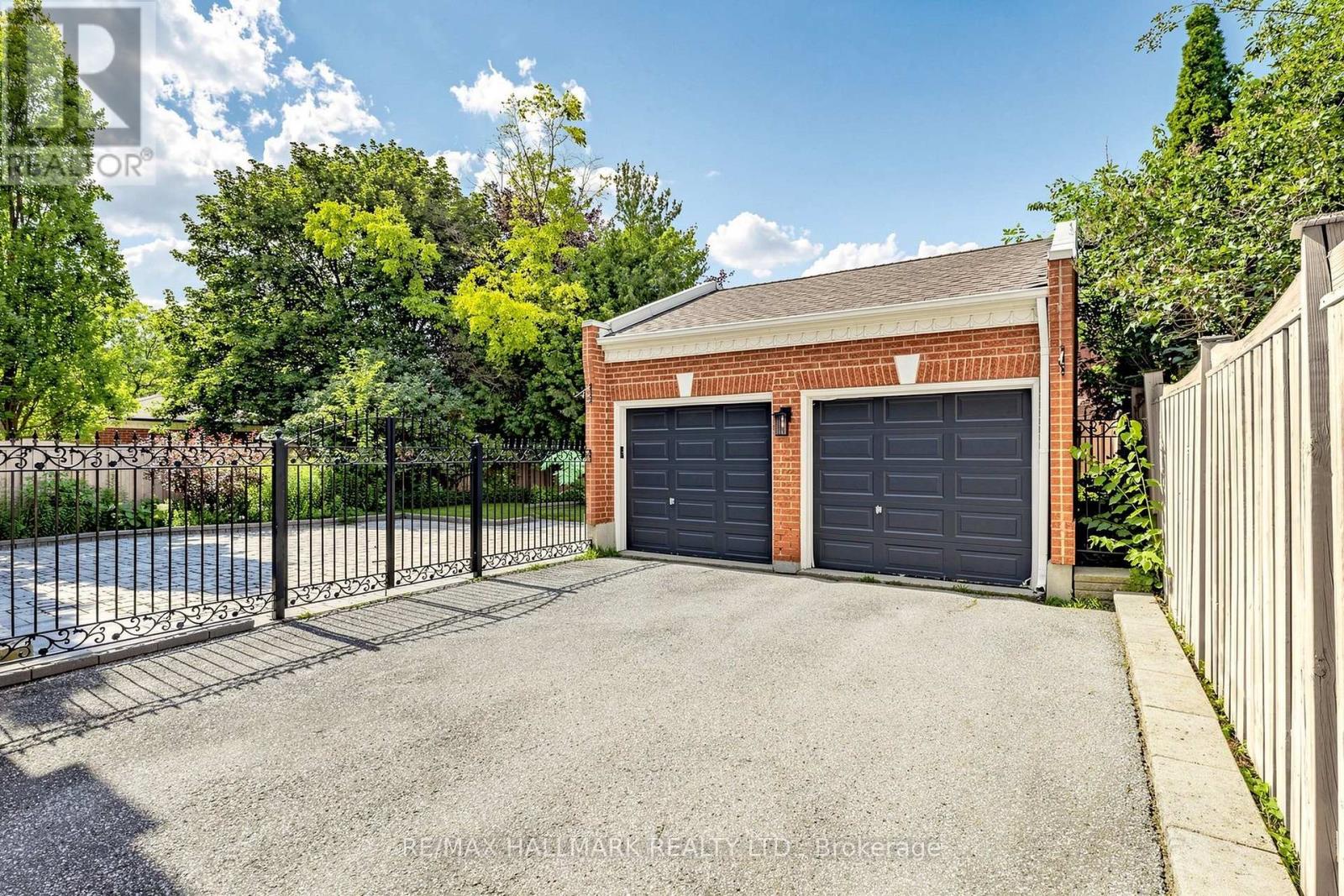 63 Willett Crescent Property Photo 39