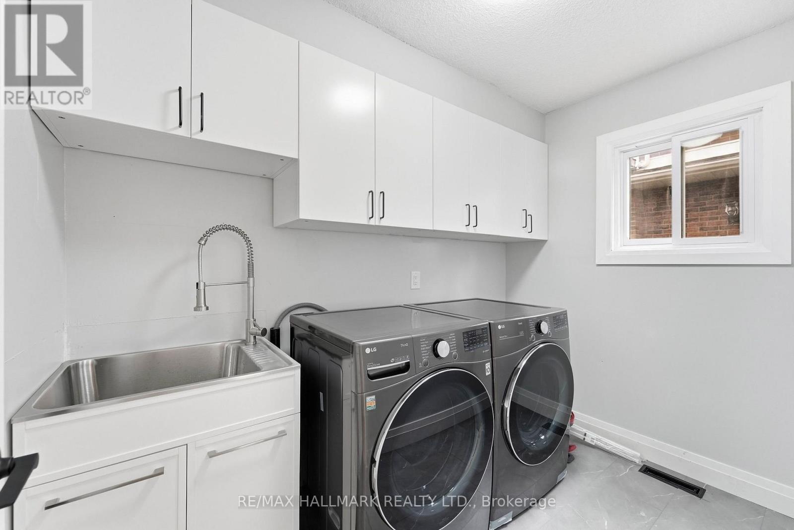 44 Olympia Gate Property Photo 16