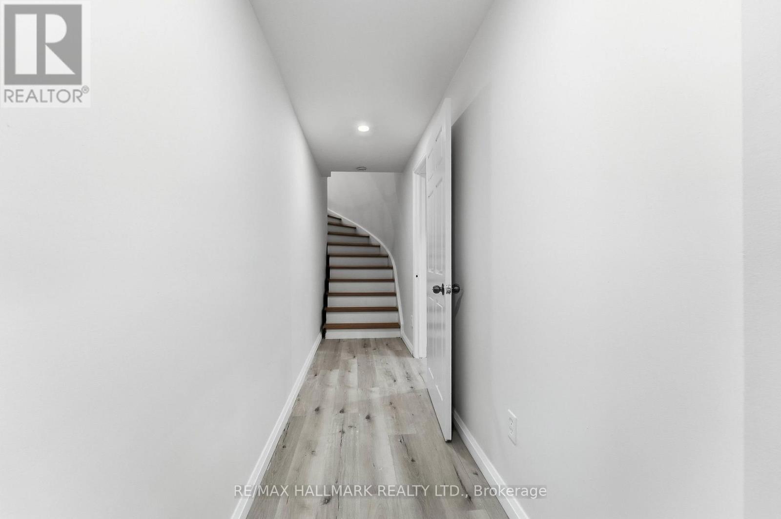 44 Olympia Gate Property Photo 28