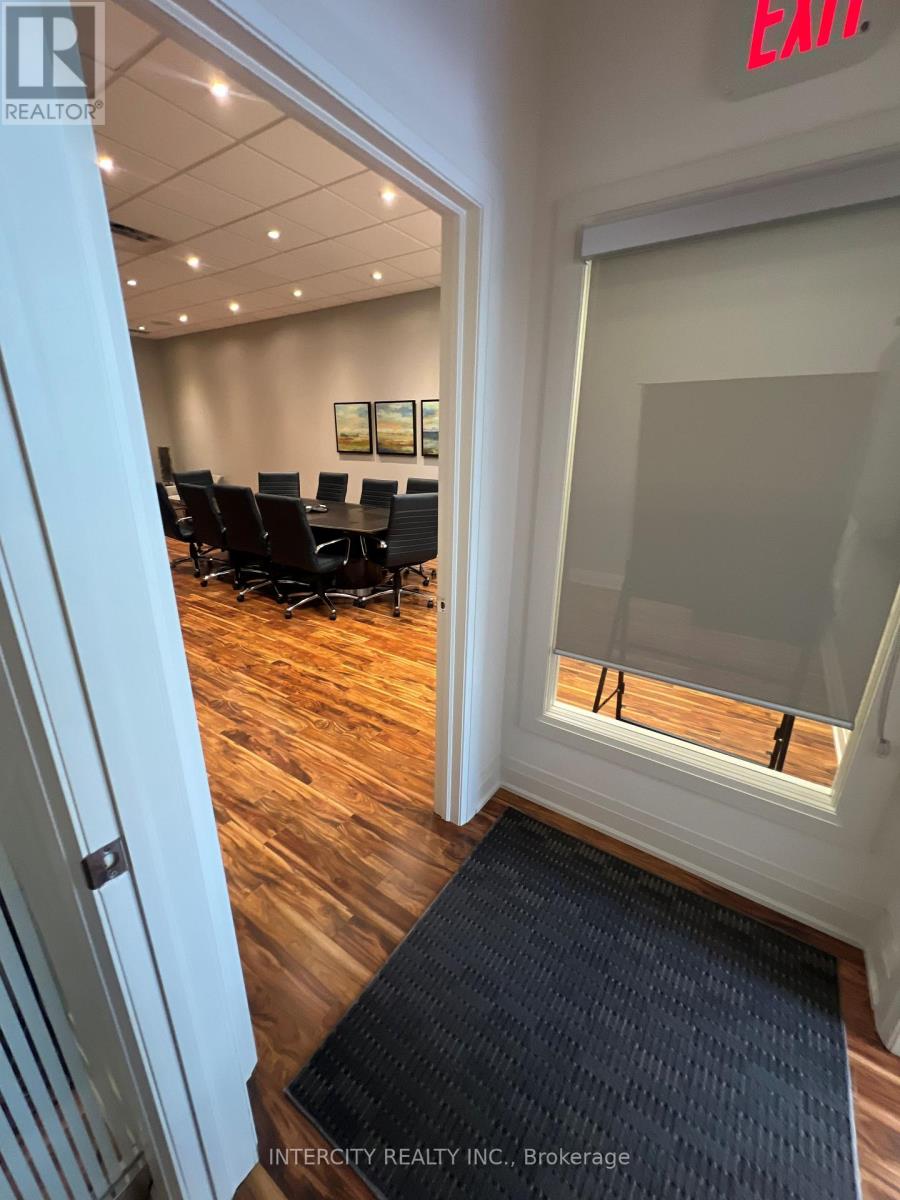 B108 - 11685 Yonge Street Property Photo 8
