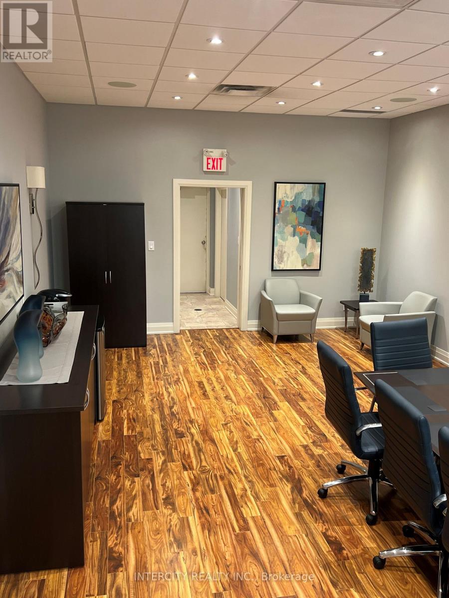 B108 - 11685 Yonge Street Property Photo 10