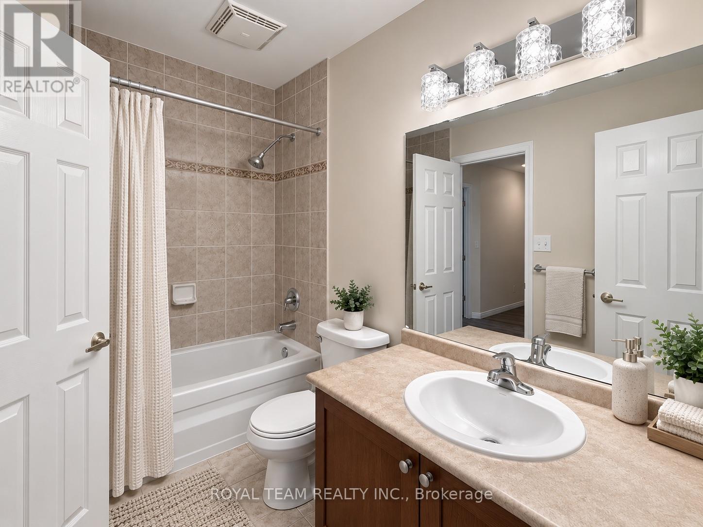 1786 Swan Street Property Photo 9