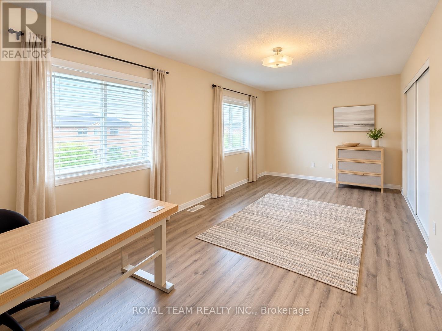 1786 Swan Street Property Photo 10