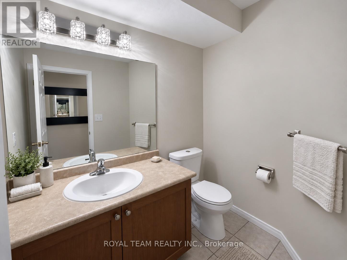 1786 Swan Street Property Photo 12