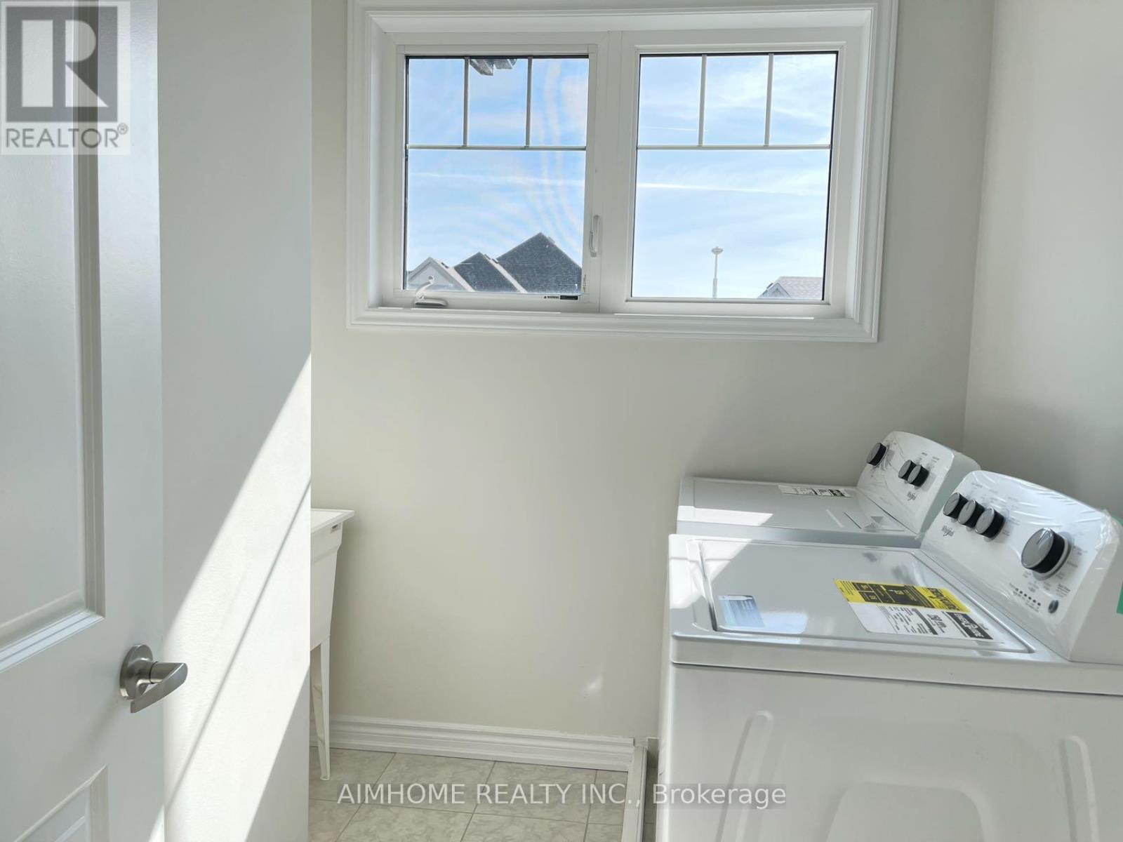 1517 Broderick Street Property Photo 32