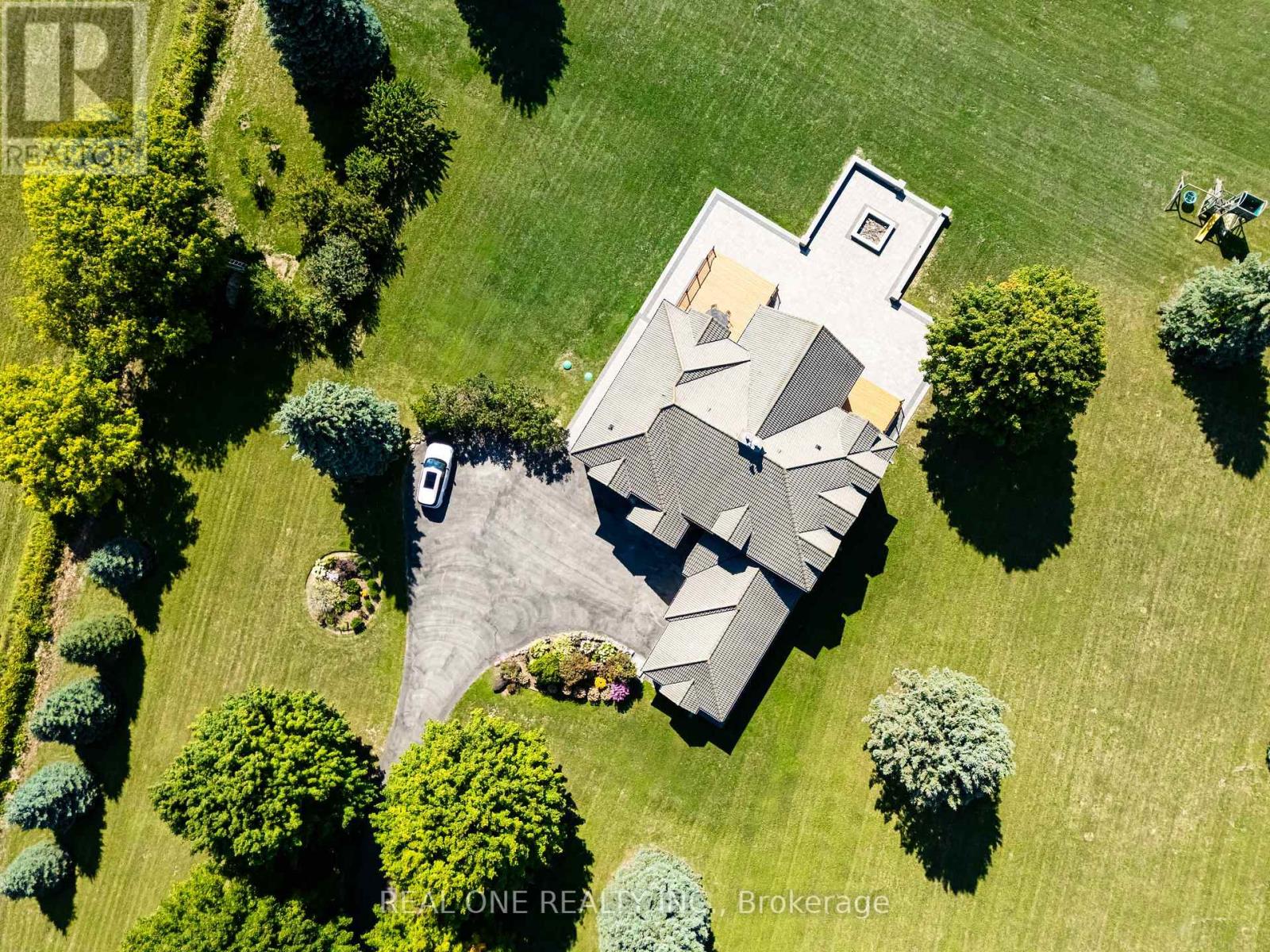 2477 Hornes Road Property Photo 11