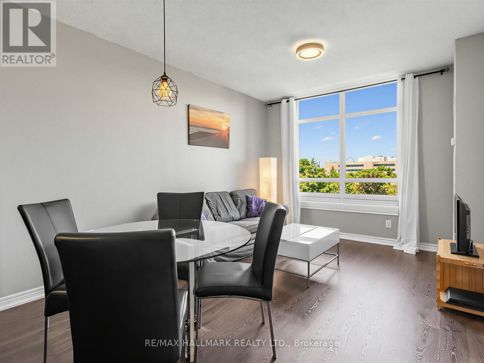 303 - 9245 Jane Street Property Photo 12