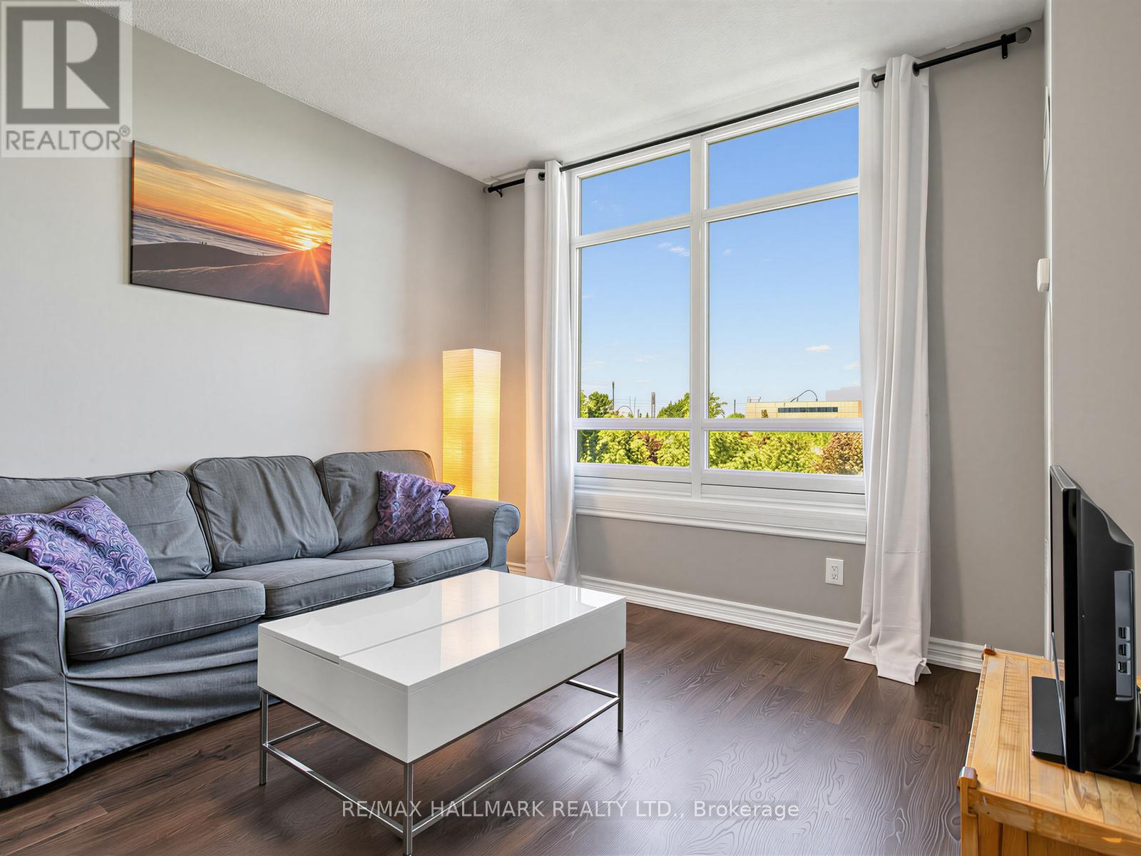 303 - 9245 Jane Street Property Photo 13