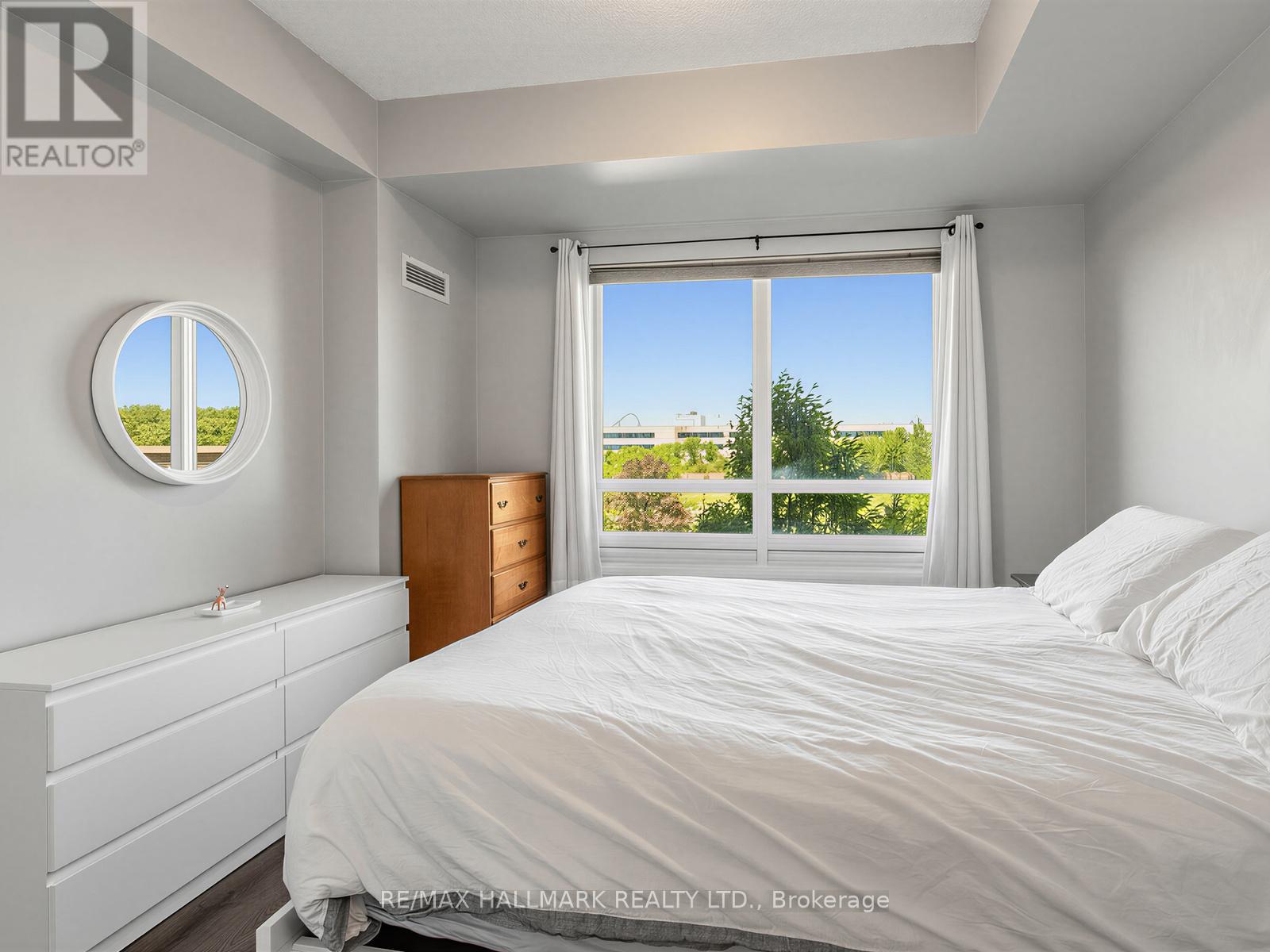 303 - 9245 Jane Street Property Photo 15
