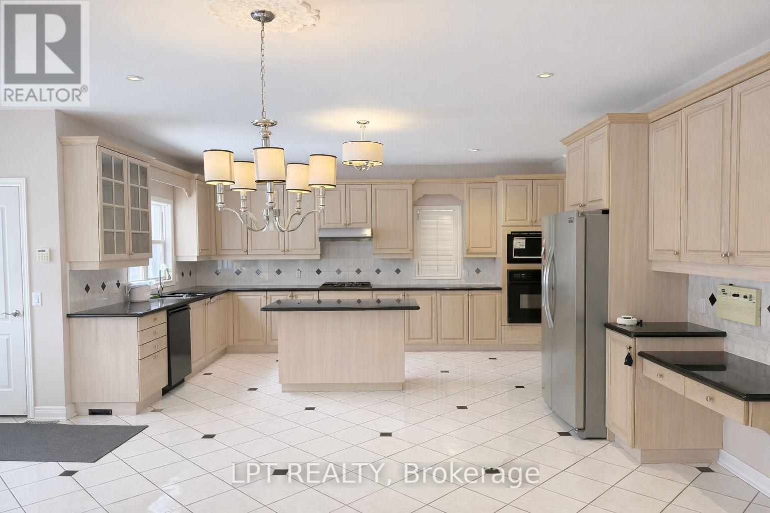 58 Angus Glen Boulevard Property Photo 7