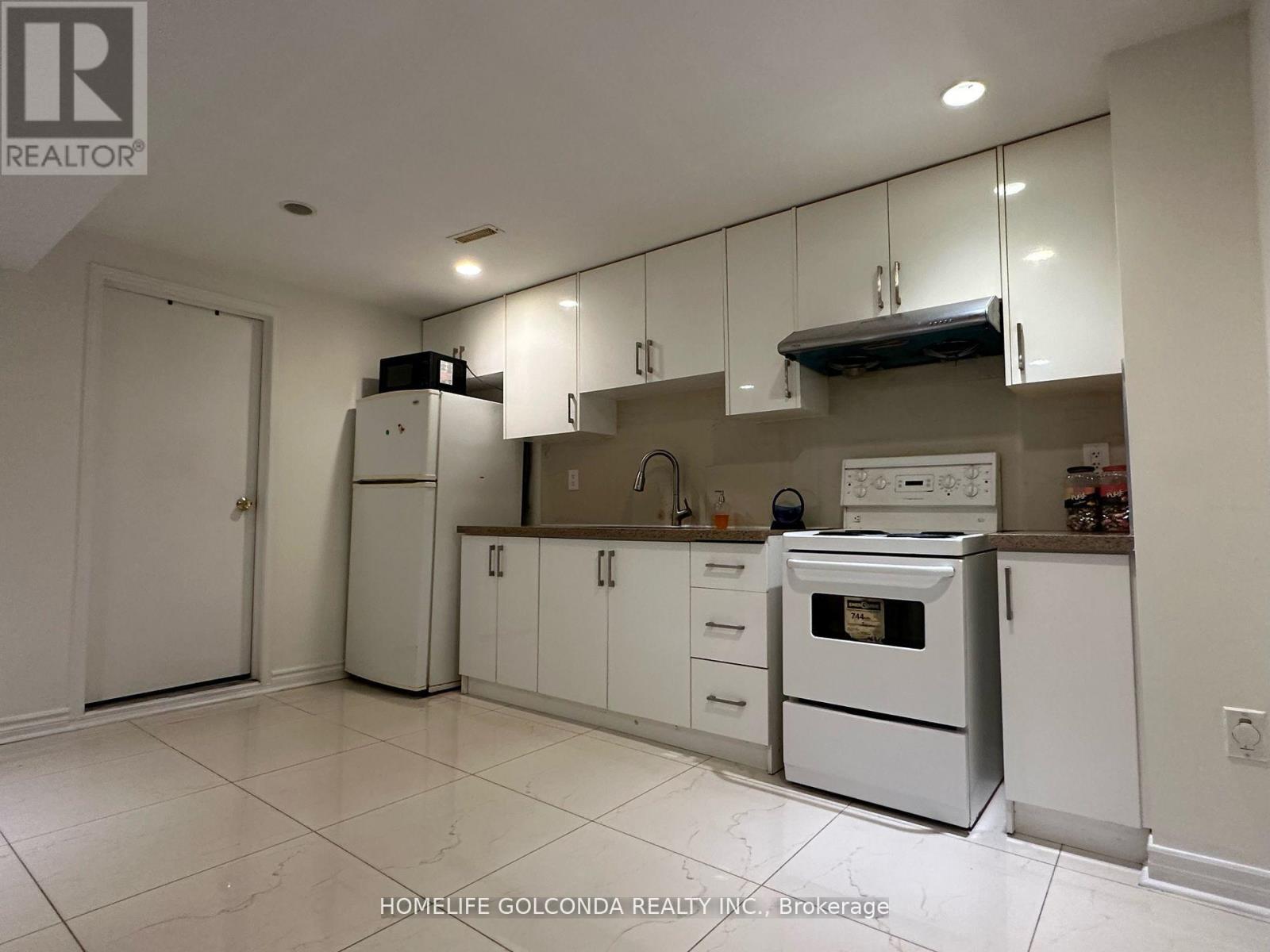 37 Halder Crescent Property Photo 2