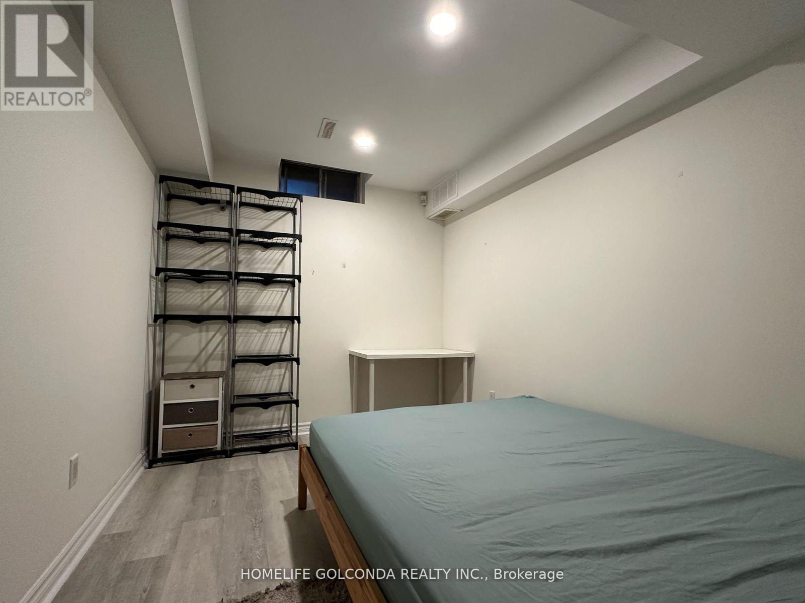37 Halder Crescent Property Photo 6