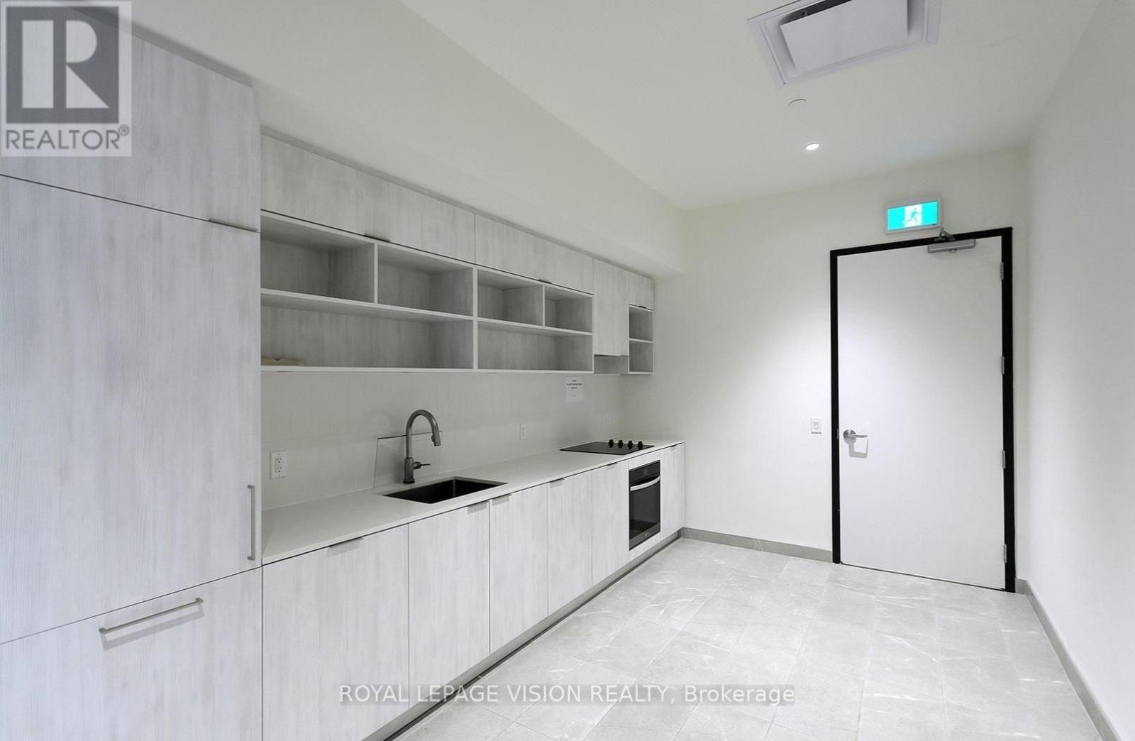 625 - 2 David Eyer Road Property Photo 24