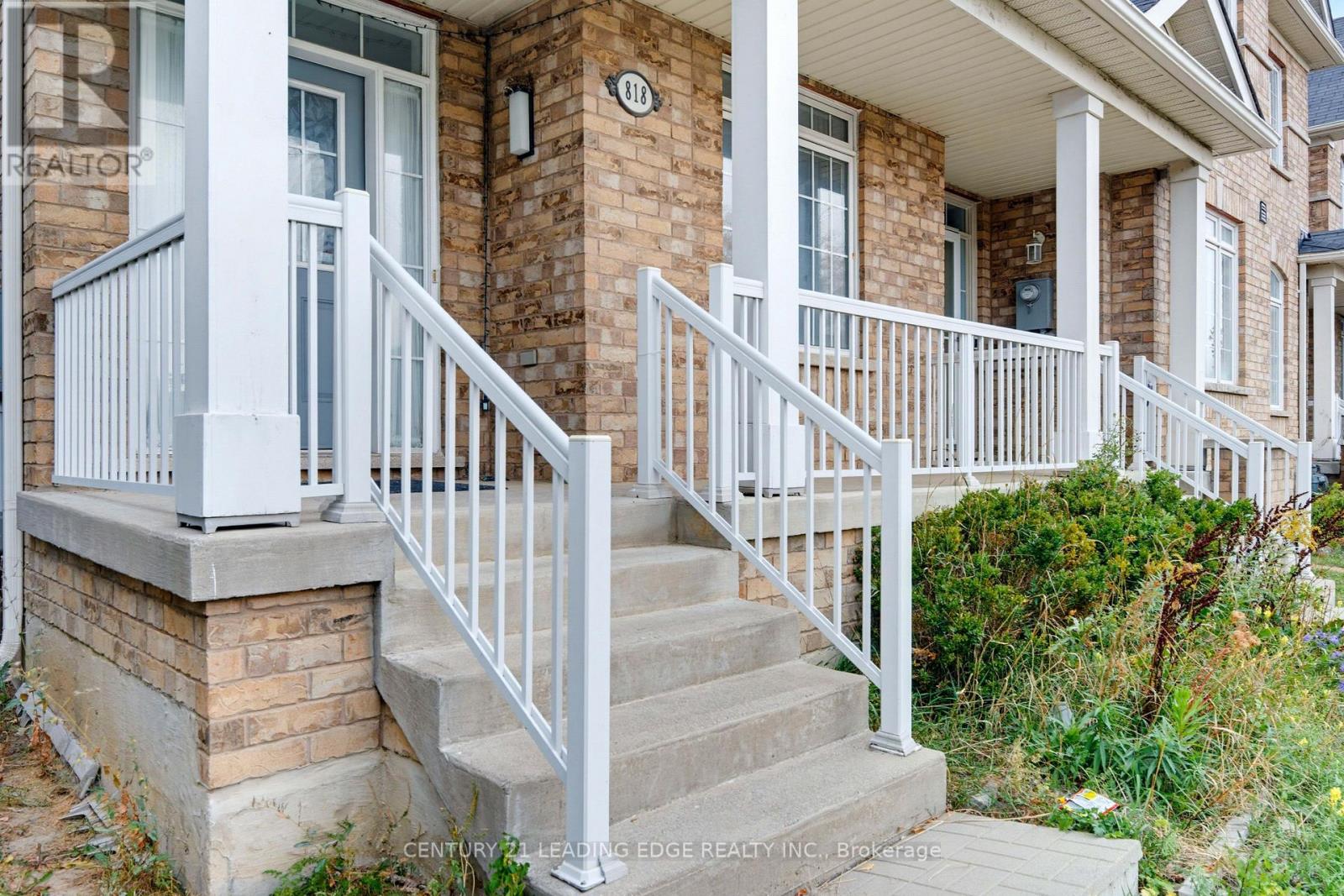 818 Castlemore Avenue Property Photo 3