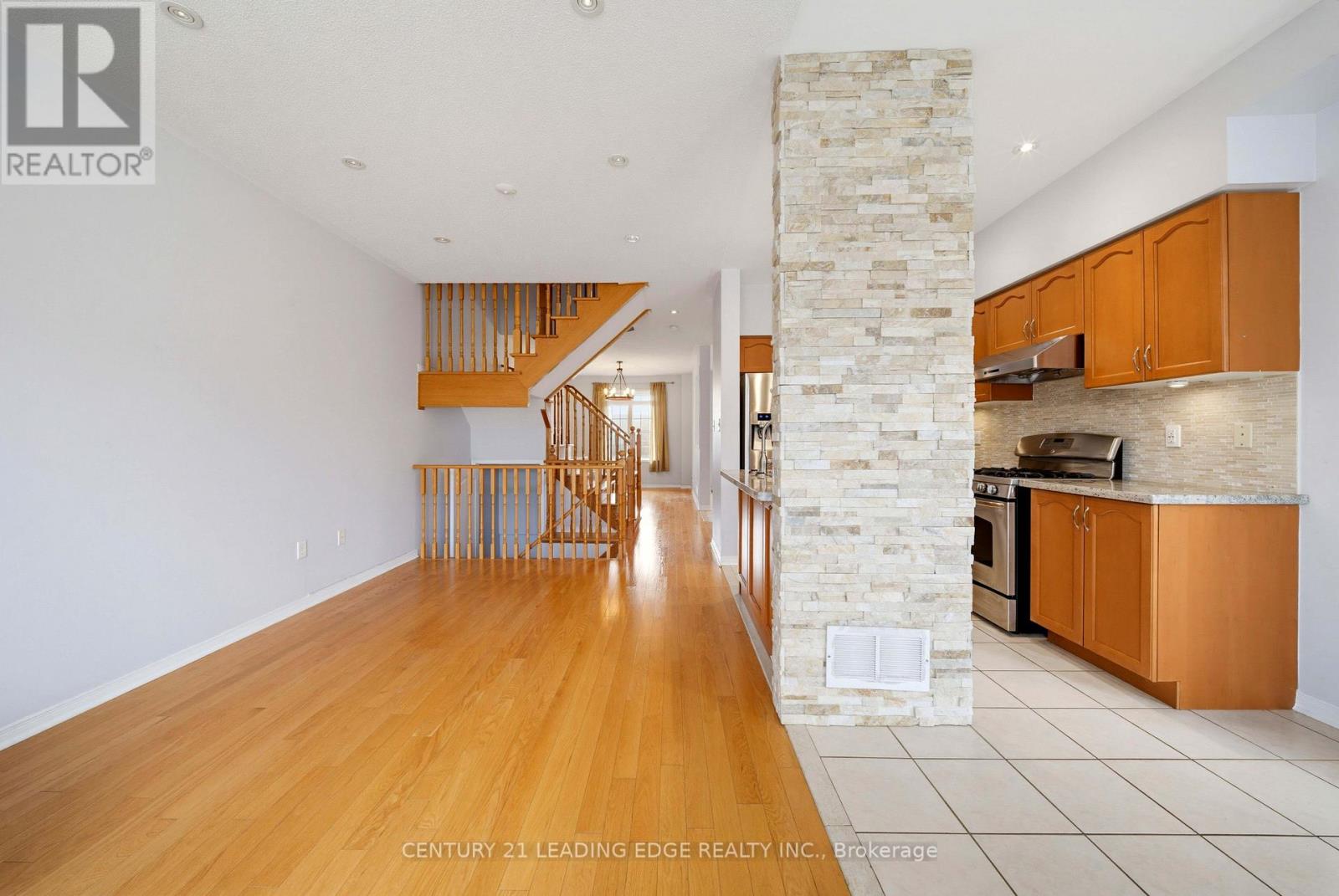 818 Castlemore Avenue Property Photo 19