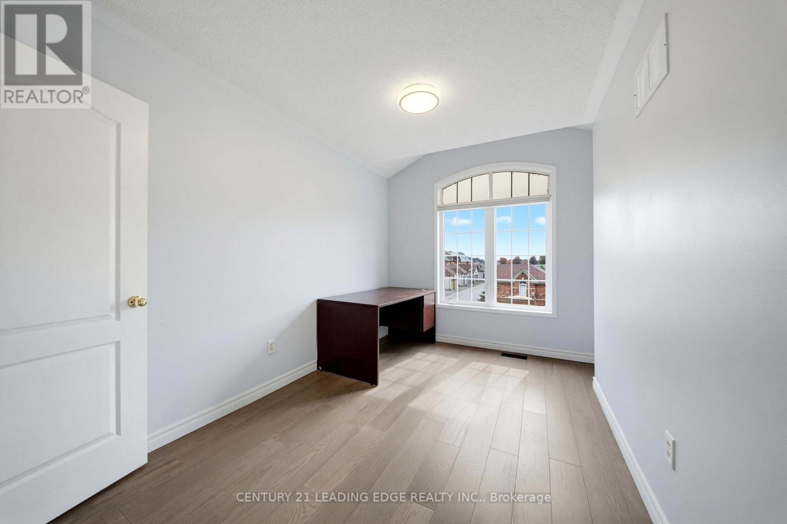 818 Castlemore Avenue Property Photo 23