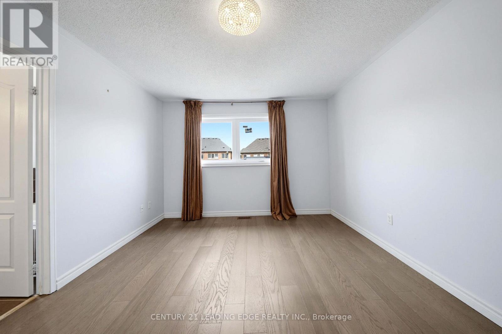 818 Castlemore Avenue Property Photo 29