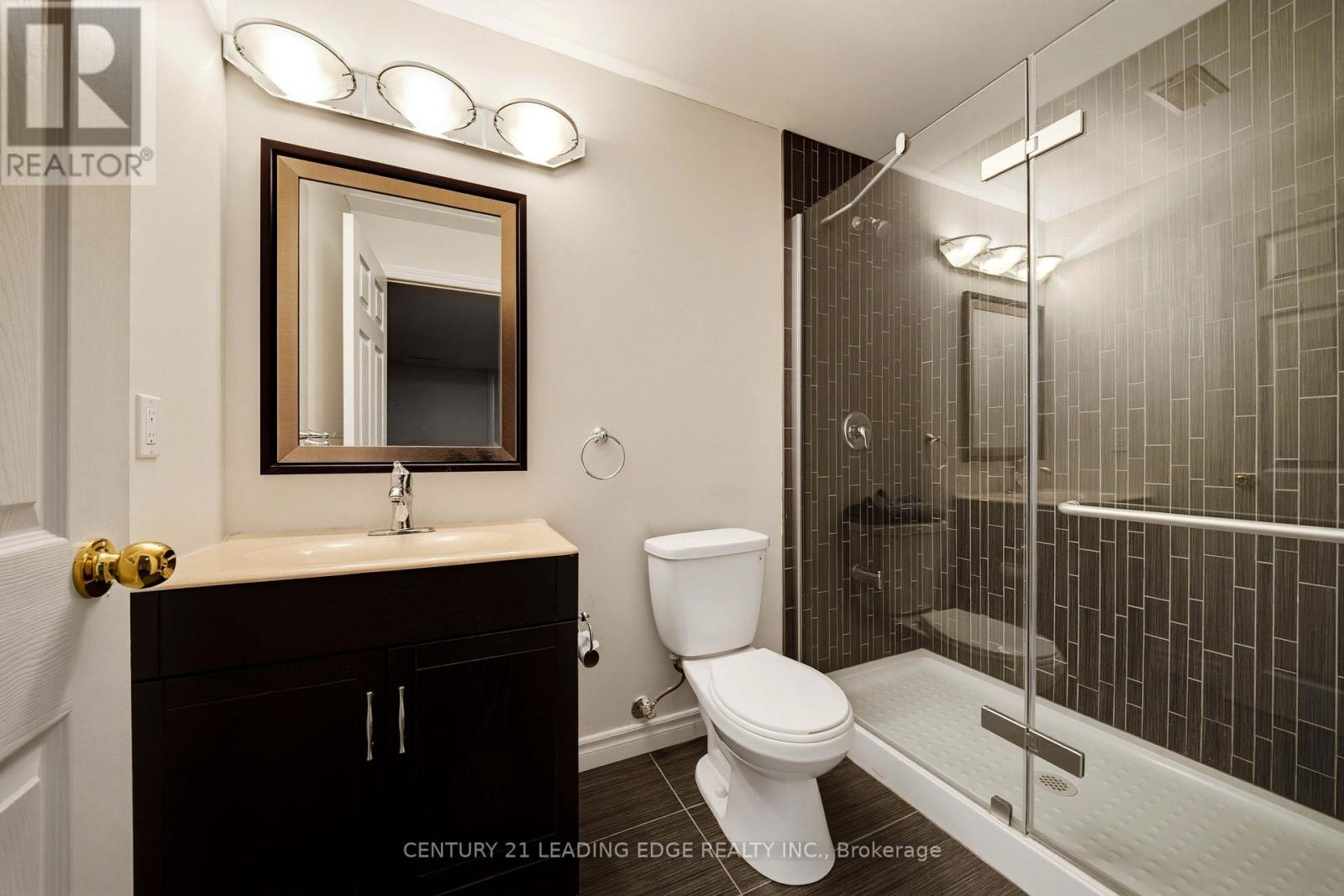 818 Castlemore Avenue Property Photo 37