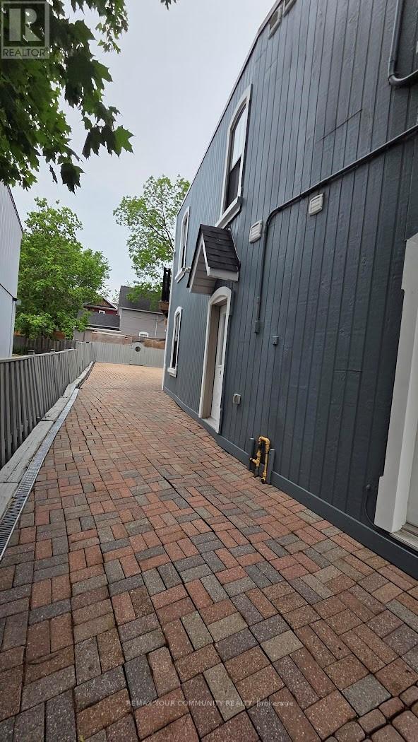 10 Centre Street Property Photo 3
