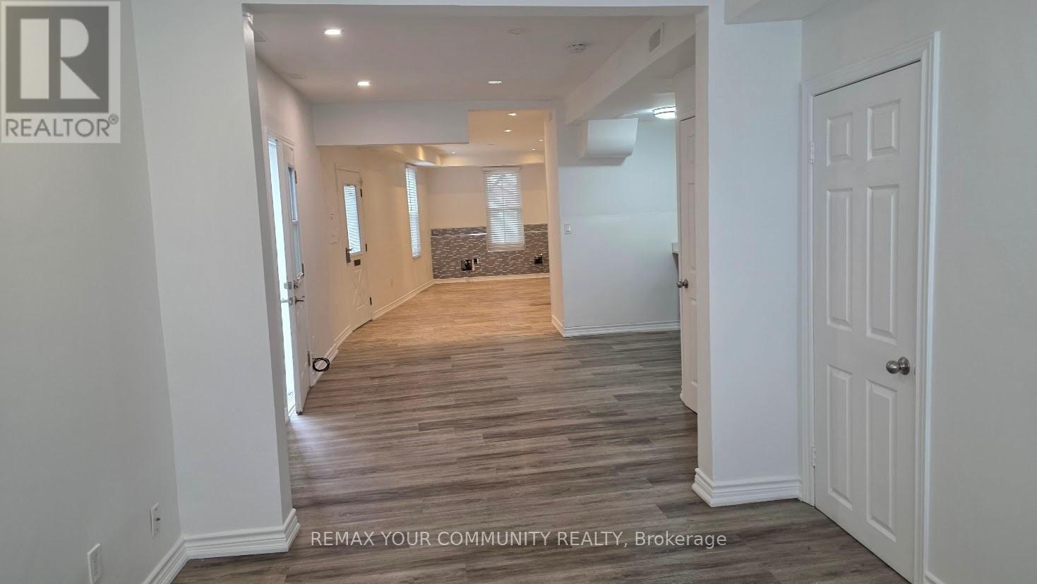10 Centre Street Property Photo 6