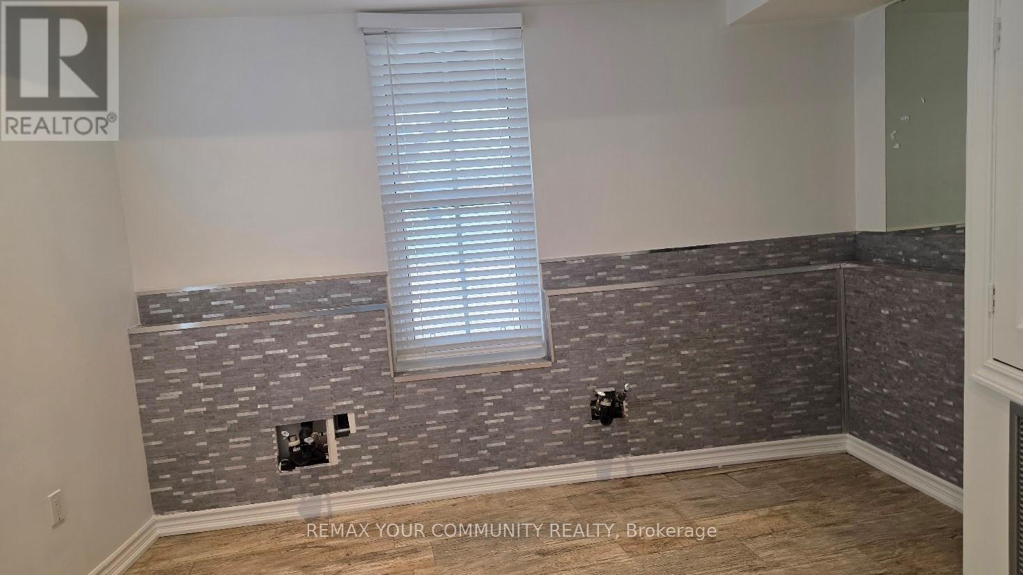 10 Centre Street Property Photo 10