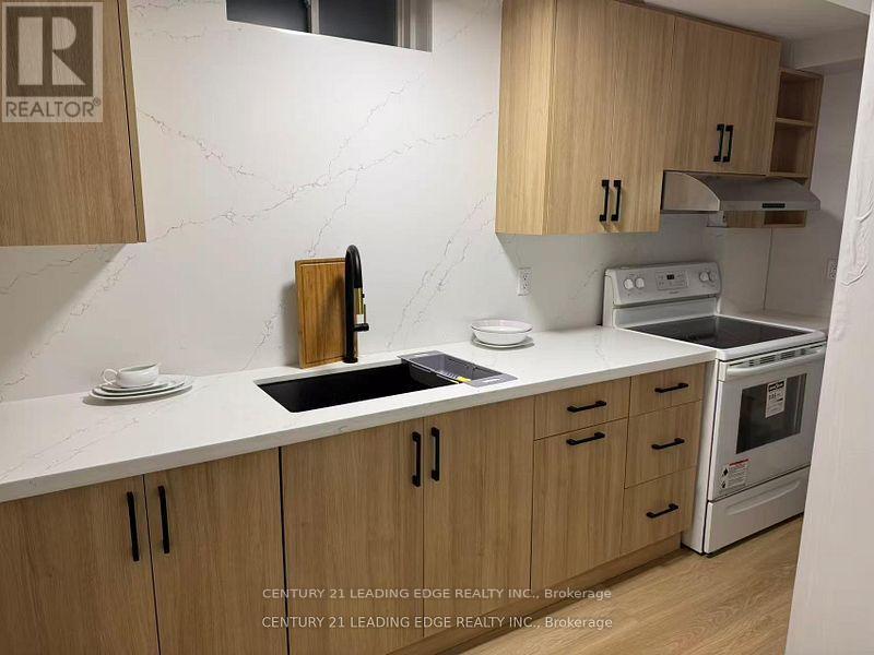 421 Elson Street Property Photo 24
