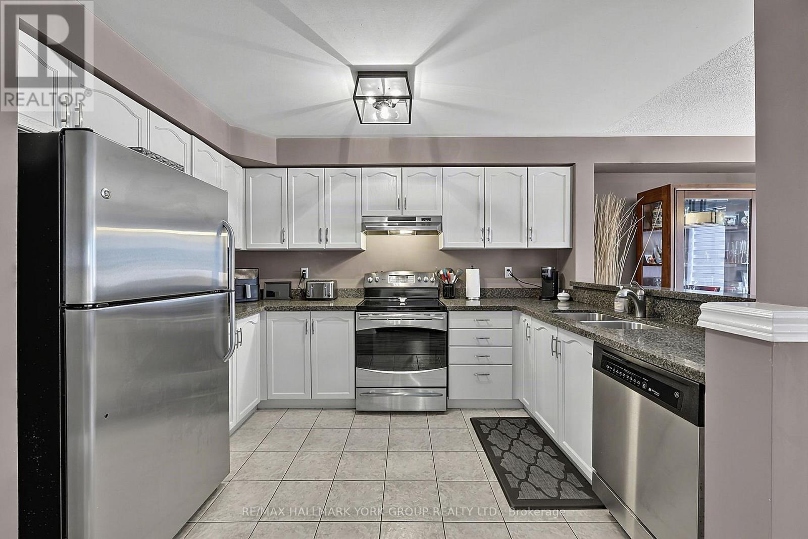 620 Bondi Avenue Property Photo 9
