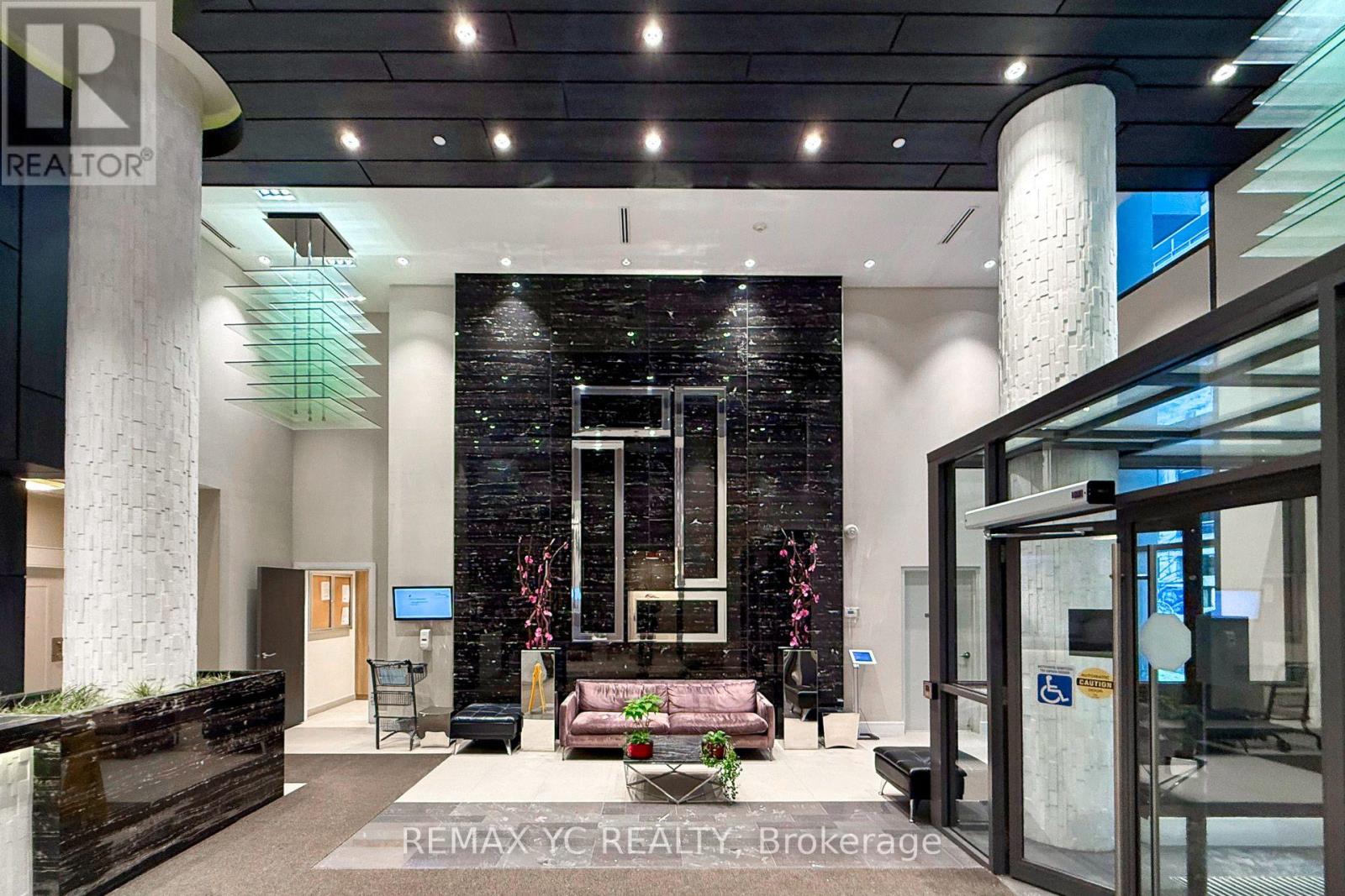 201 - 9191 Yonge Street Property Photo 2