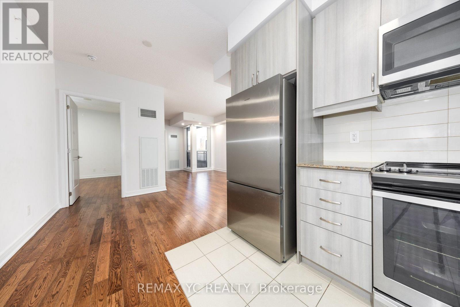 201 - 9191 Yonge Street Property Photo 3