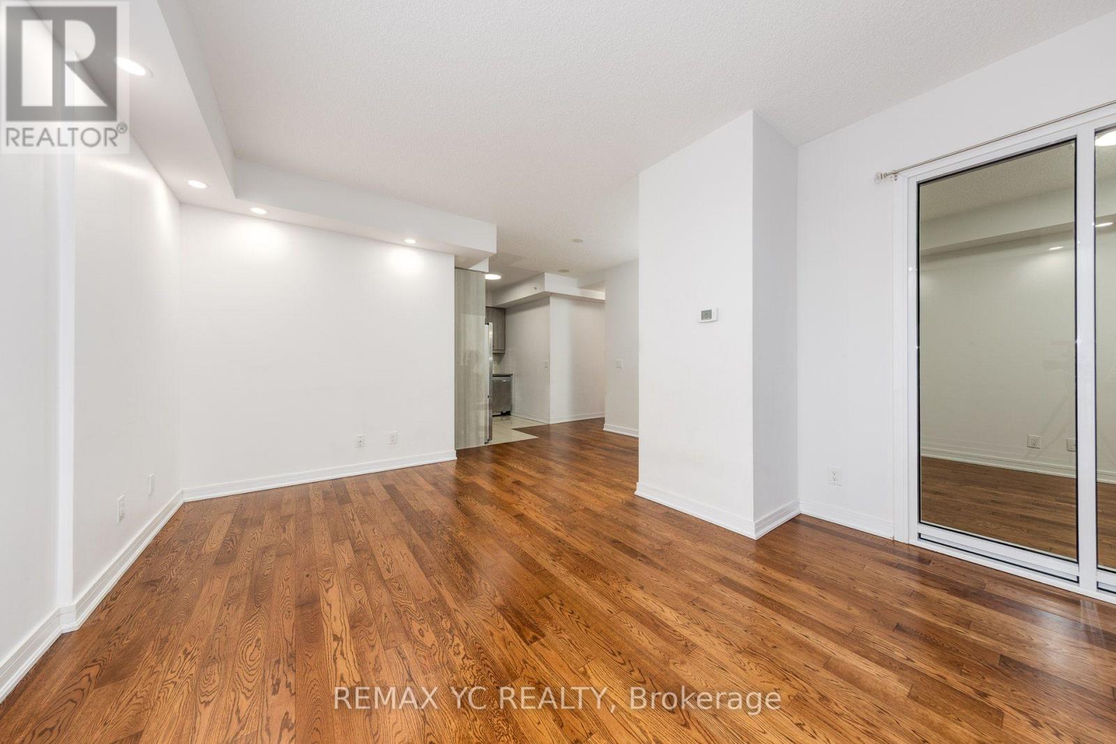 201 - 9191 Yonge Street Property Photo 9