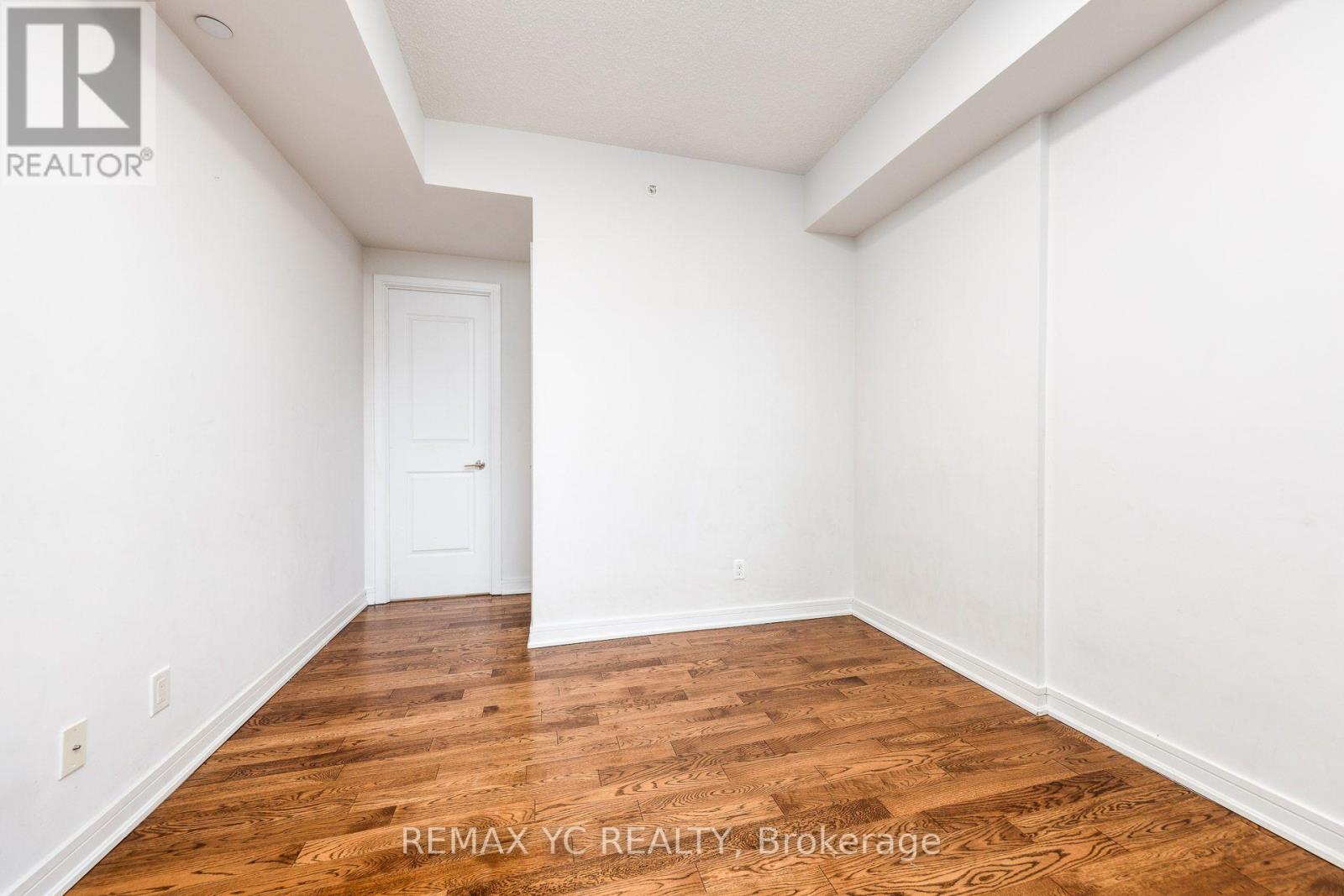 201 - 9191 Yonge Street Property Photo 14