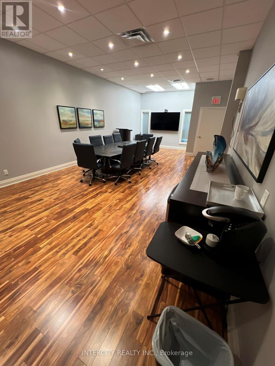 B108 - 11685 Yonge Street Property Photo 10