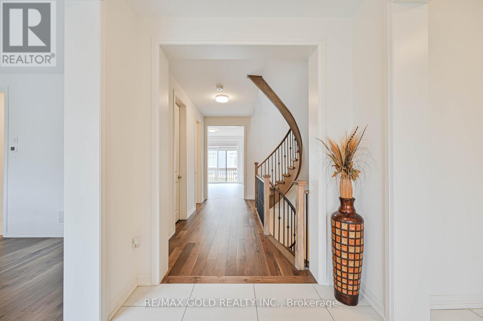 5 Elderberry Way Property Photo 4