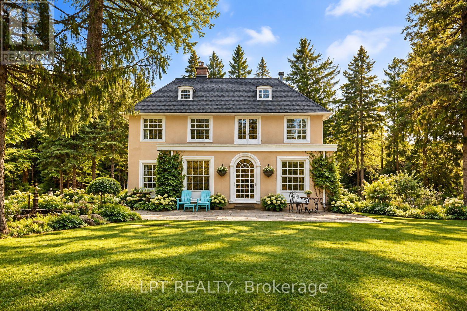 298 Wees Road Property Photo 4