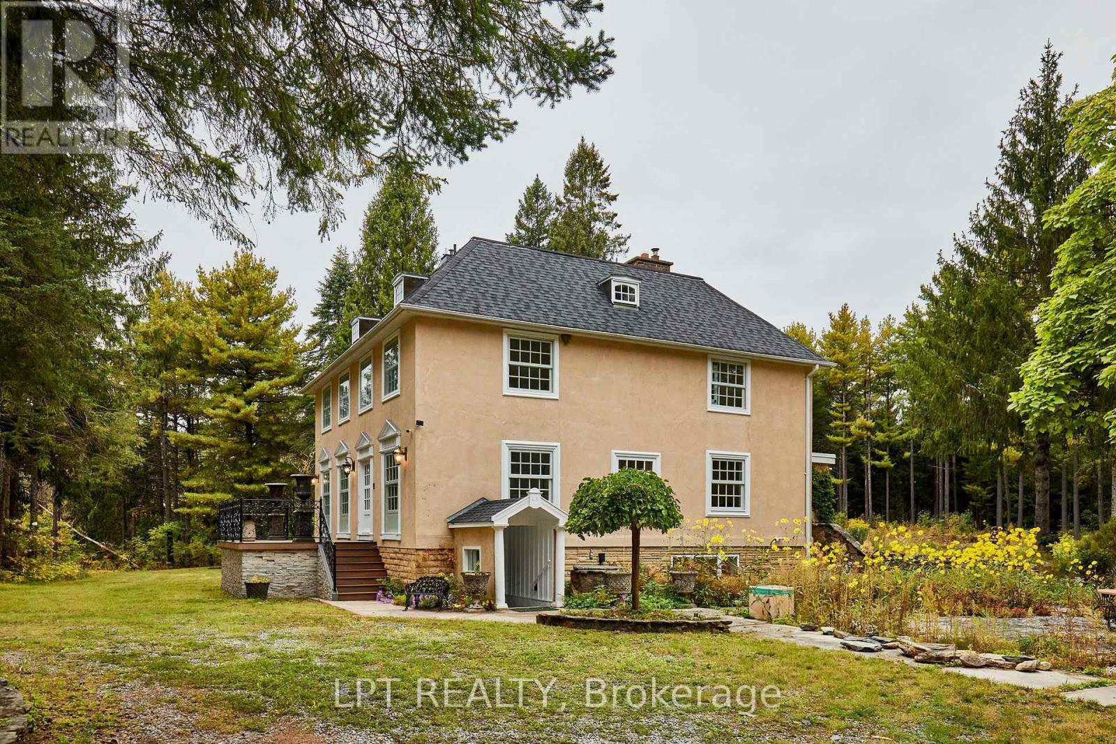 298 Wees Road Property Photo 5